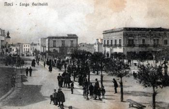 Largo Garibaldi agli inizi del XX secolo