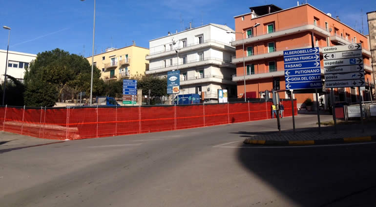 Una piazza al posto del parcheggio della Scuola Cappuccini