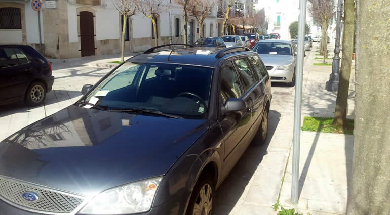 Passano le bici, fioccano le multe