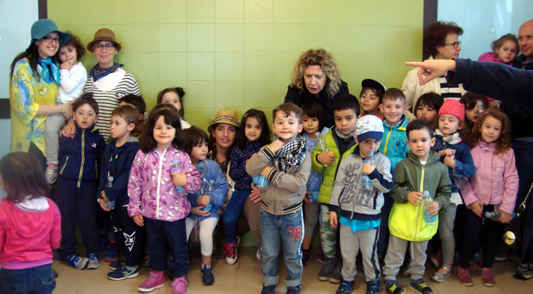 Gli alunni della Scuola Tinelli a lezione in masseria didattica
