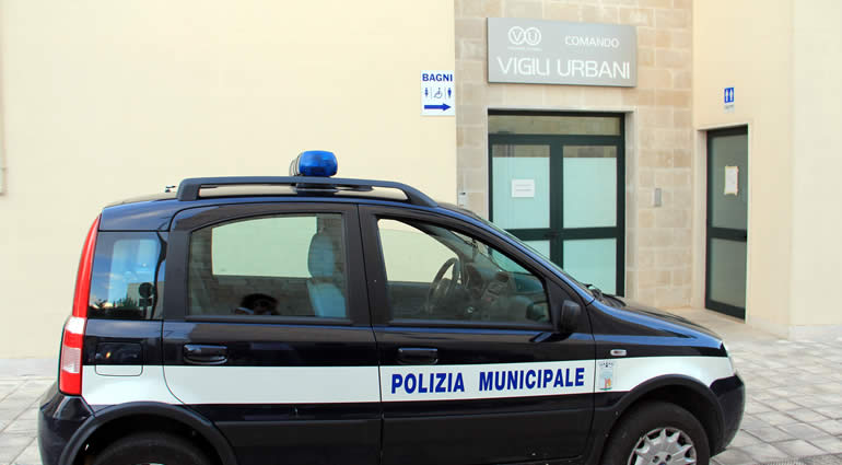 Ritrovato dalla Polizia Municipale un braccialetto in oro