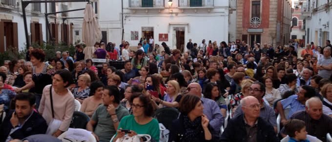 Immagine 2: 'Il giardino musicale', il concerto della Gallo Positano in piazza Plebiscito