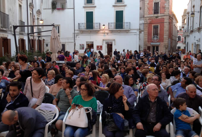 ‘Il giardino musicale’, il concerto della Gallo Positano in piazza Plebiscito