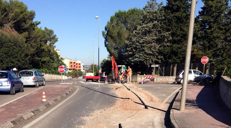 Prudenza alla guida: cantieri aperti per la fibra ottica