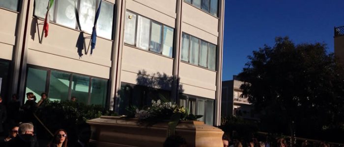 Immagine 4: L'ultimo saluto a Francesco Gentile