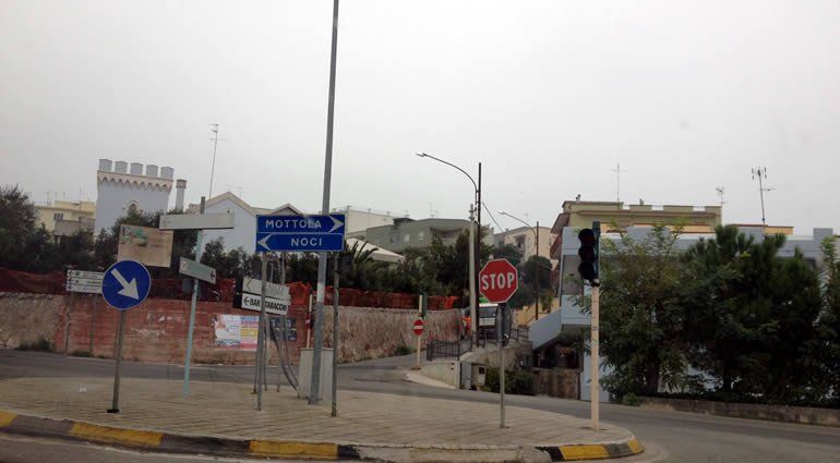 SOS sicurezza all’incrocio di via Madonna della Croce