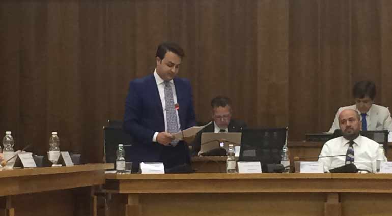 Lippolis risponde alle critiche