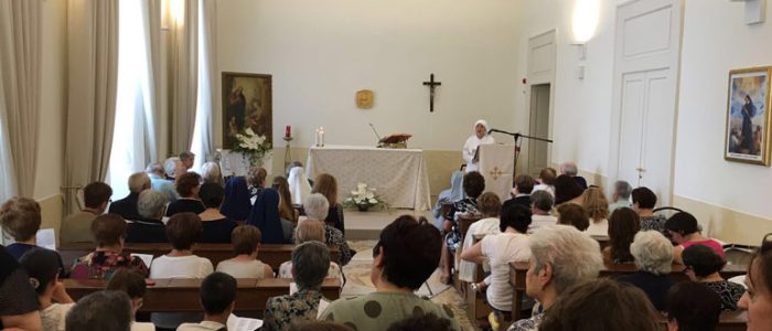 Immagine 4: Mons. Favale a Noci per la festa di Sant'Anna
