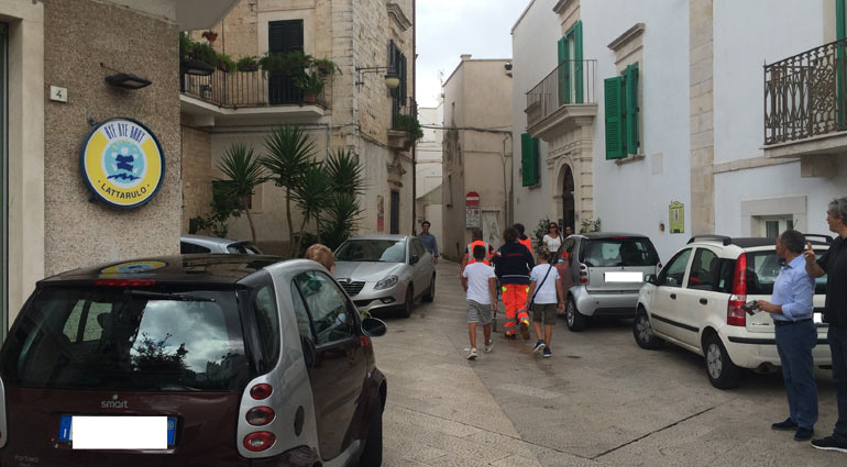 Assedio a Porta Barsento: parcheggi selvaggi bloccano il 118