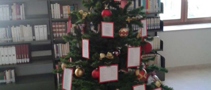 Immagine 2: Biblioteca: gli Auguri del direttore Basile alla stampa