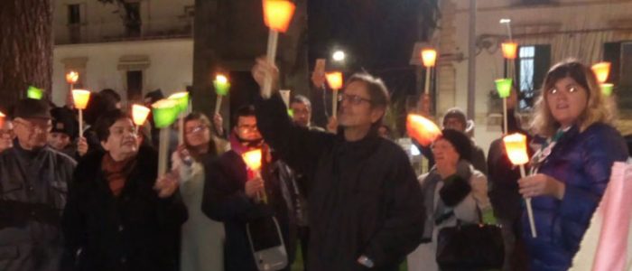 Immagine 2: Don Aniello per la legalità