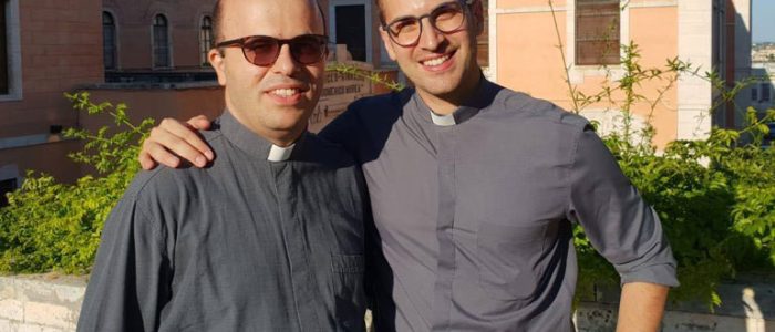 Immagine 2: A Noci il diacono don Francesco Ramunni. Don Giuseppe Goffredo parroco a Maris Stella