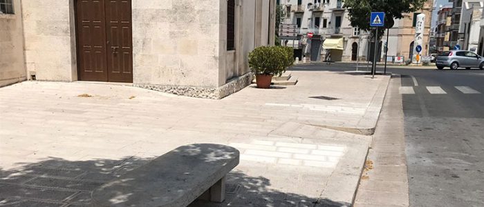 Immagine 2: Spiantati alberi in via Cappuccini, polemica social