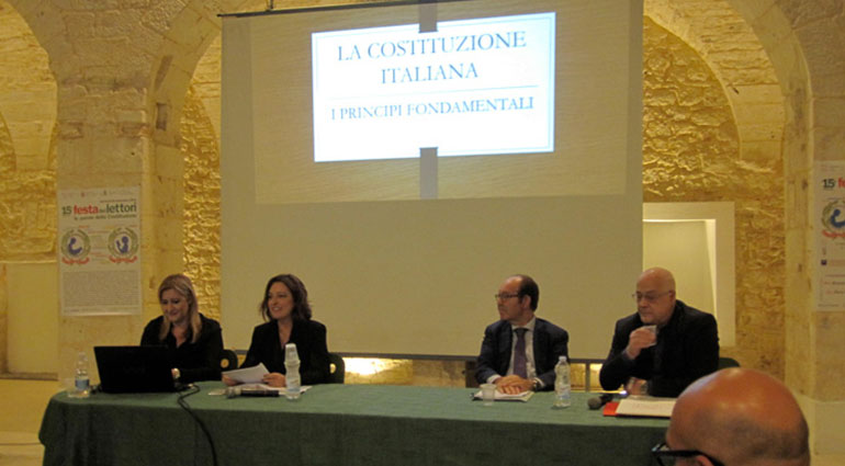 Presidi del libro: festa del lettore, omaggio alla Costituzione