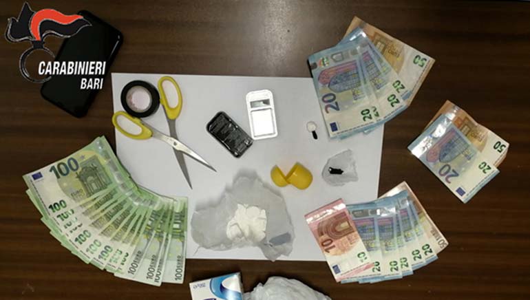 Droga: Carabinieri arrestano pusher 23enne