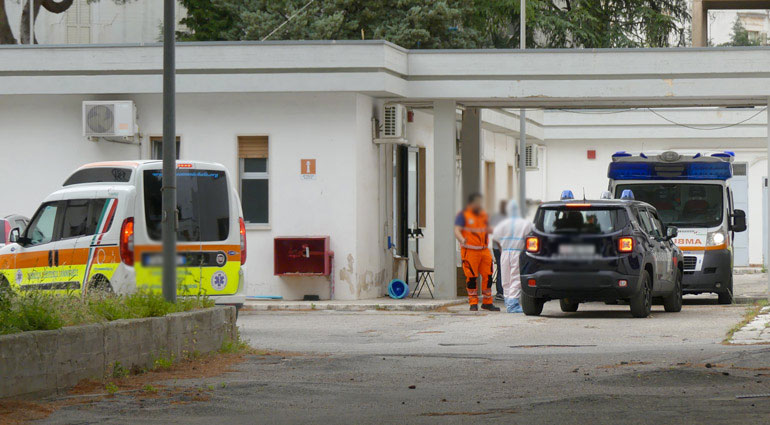 Alterco per una visita, panico alla postazione del 118