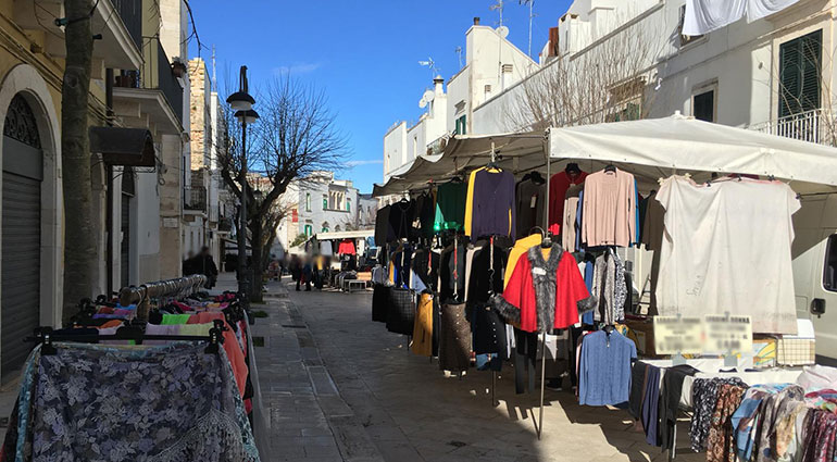 Il mercato settimanale torna in centro