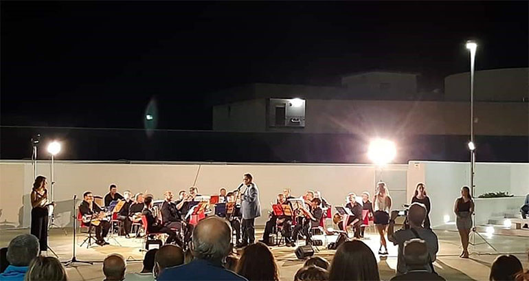 La Banda “Santa Cecilia-Sgobba” omaggia il Maestro Morricone