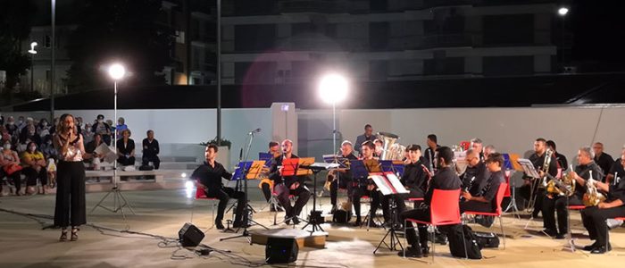 Immagine 2: La Banda "Santa Cecilia-Sgobba" omaggia il Maestro Morricone
