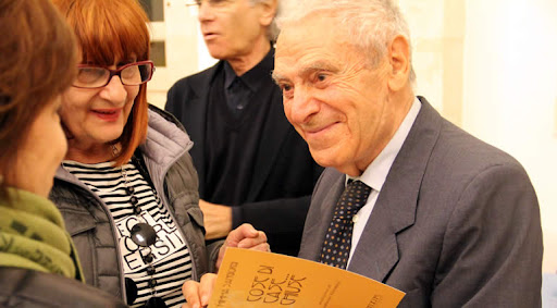 Nicola Simonetti presenta “Voci spettinate di donne ben pettinate”