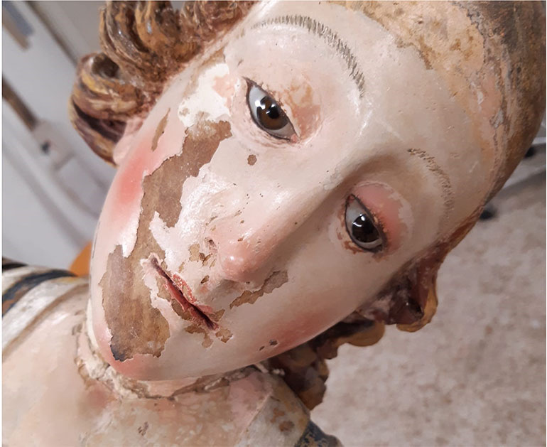 Restauro statua di San Michele