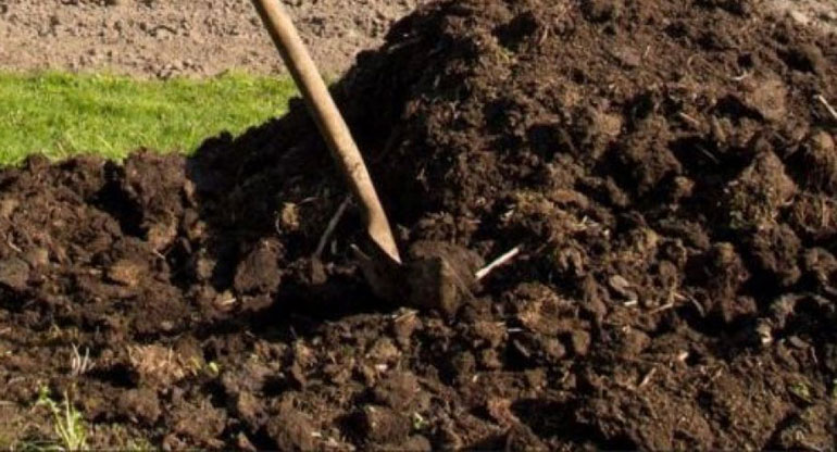 Dal 22 luglio, vietato lo spargimento letame nell’agro di Noci