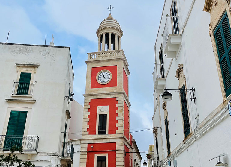 La Torre dell’Orologio torna a splendere