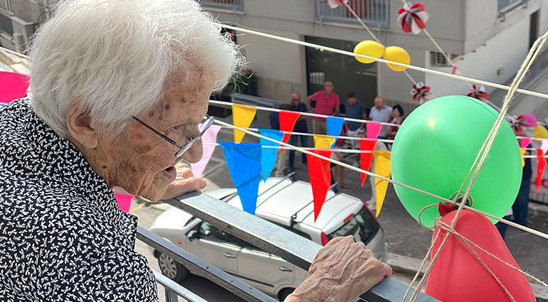 E sono 110. Auguri nonna Annina