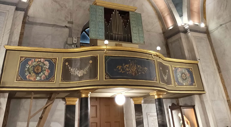 Vandali alla chiesa del Carmine