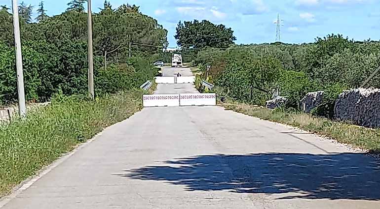 Chiusura totale al traffico del ponte di Lamadacqua