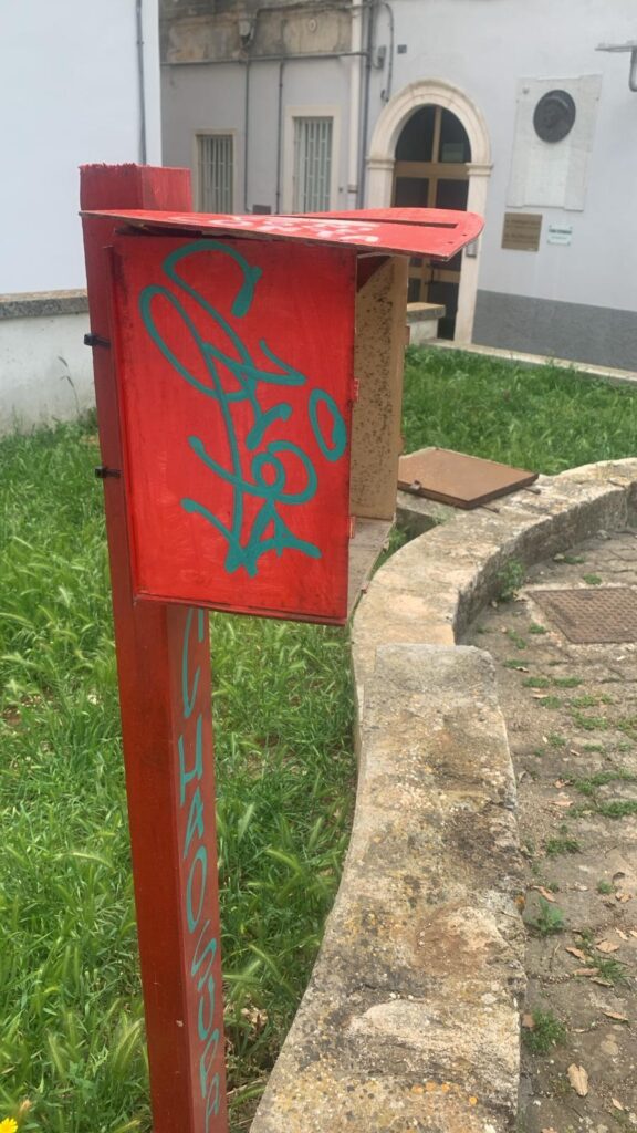 Vandalizzata la cassetta dei desideri