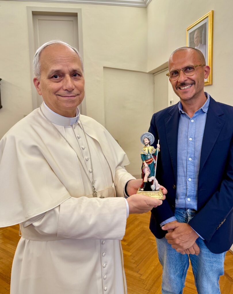 Da Noci a Roma: una statuetta di San Rocco in dono a Papa Leone XIV
