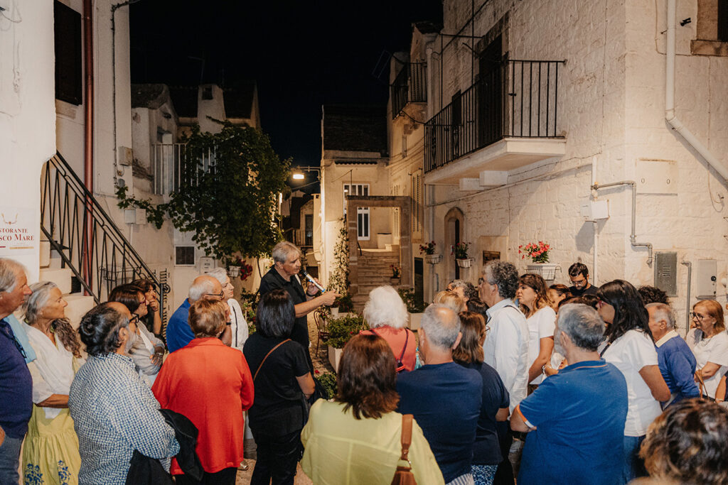 “A defresckète”, concluso il ciclo di cammini tra parole, passi e metamorfosi urbane e sociali