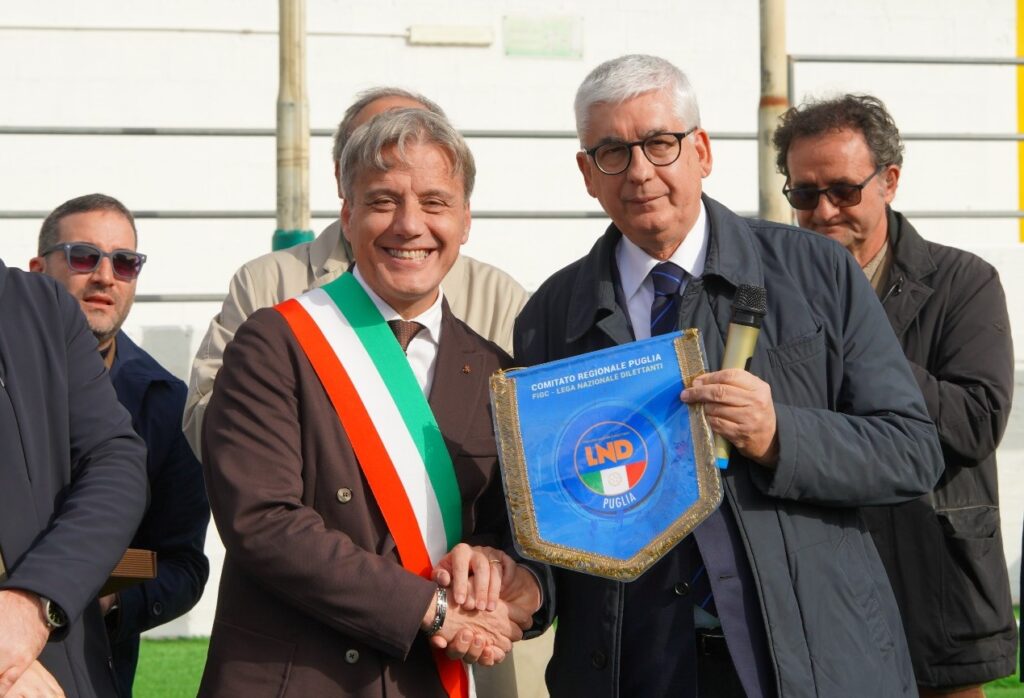 Riapre lo stadio De Luca – Resta