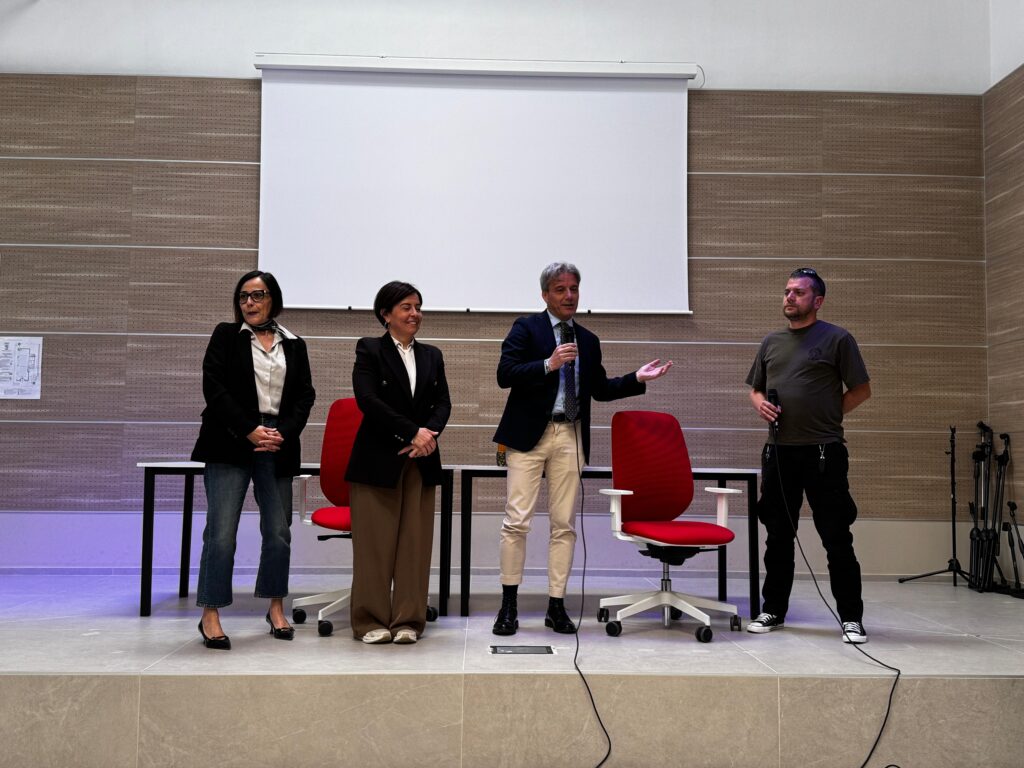 Gli alunni della “Cappuccini” incontrano il cooperante Alberto Trentini