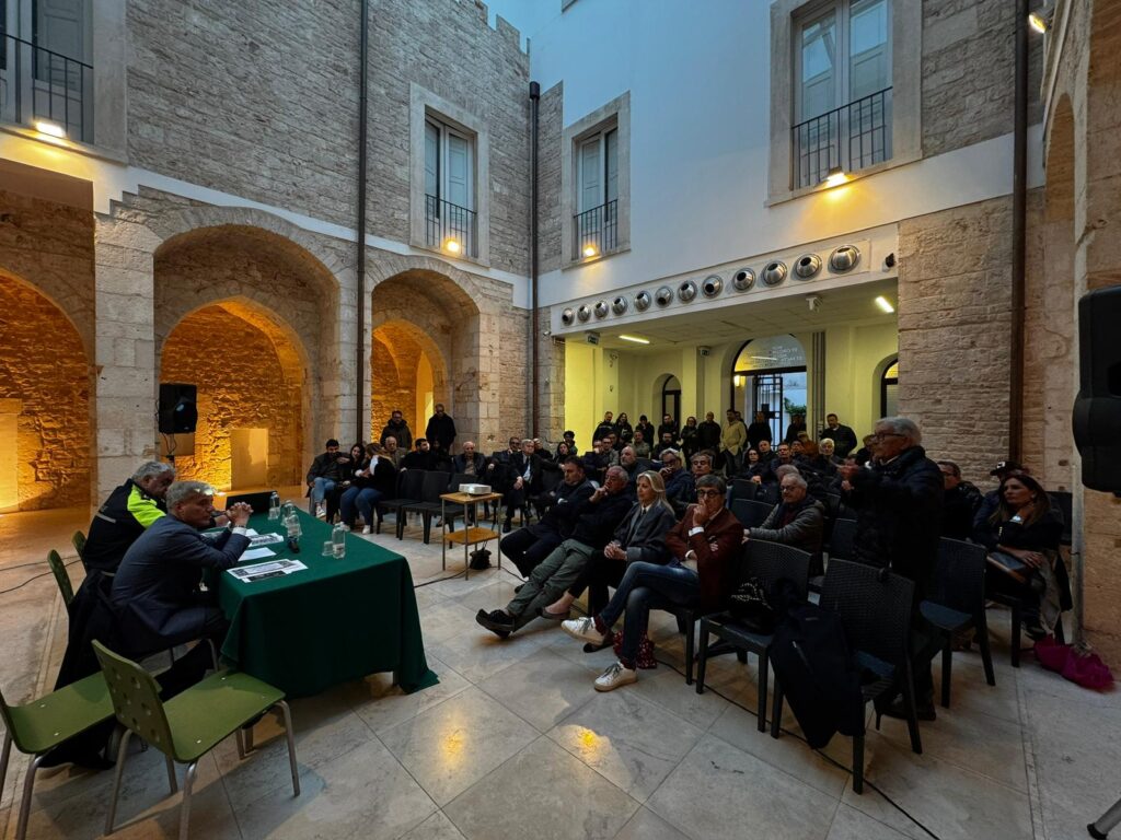 Presentata la possibile riorganizzazione delle aree di sosta nel centro urbano