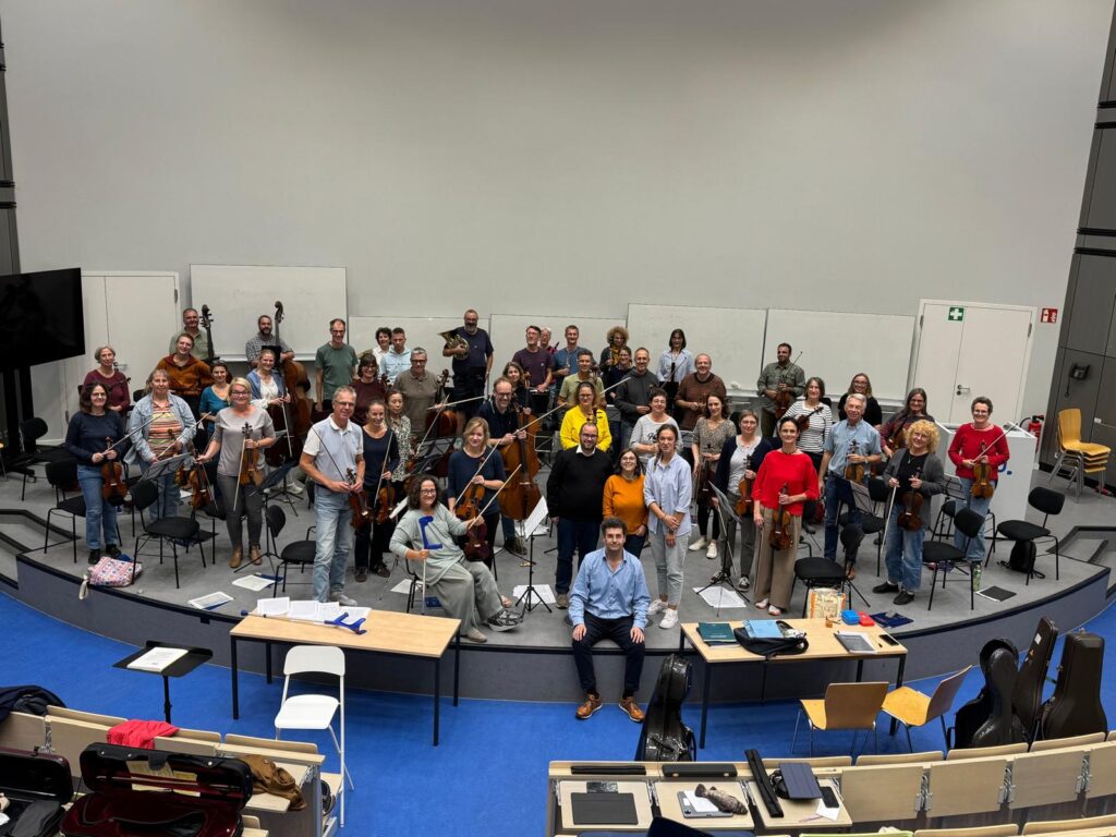 Lasaracina in Germania per imparare a dirigere un’orchestra sinfonica
