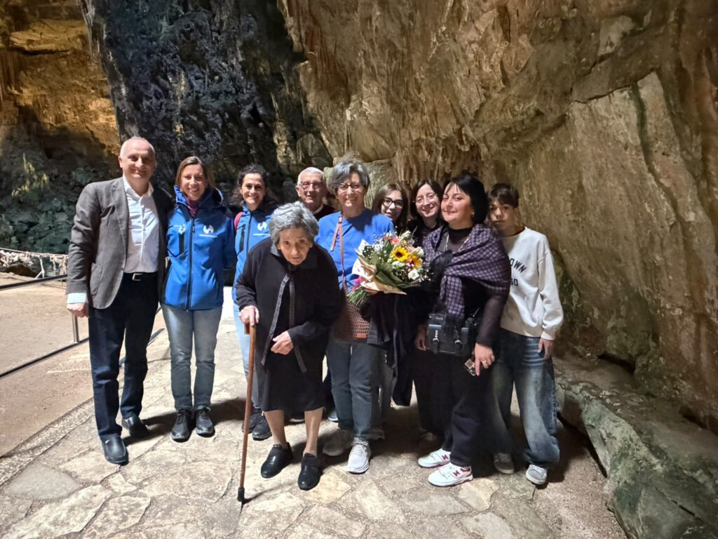 A 98 anni visita per la prima volta le Grotte di Castellana